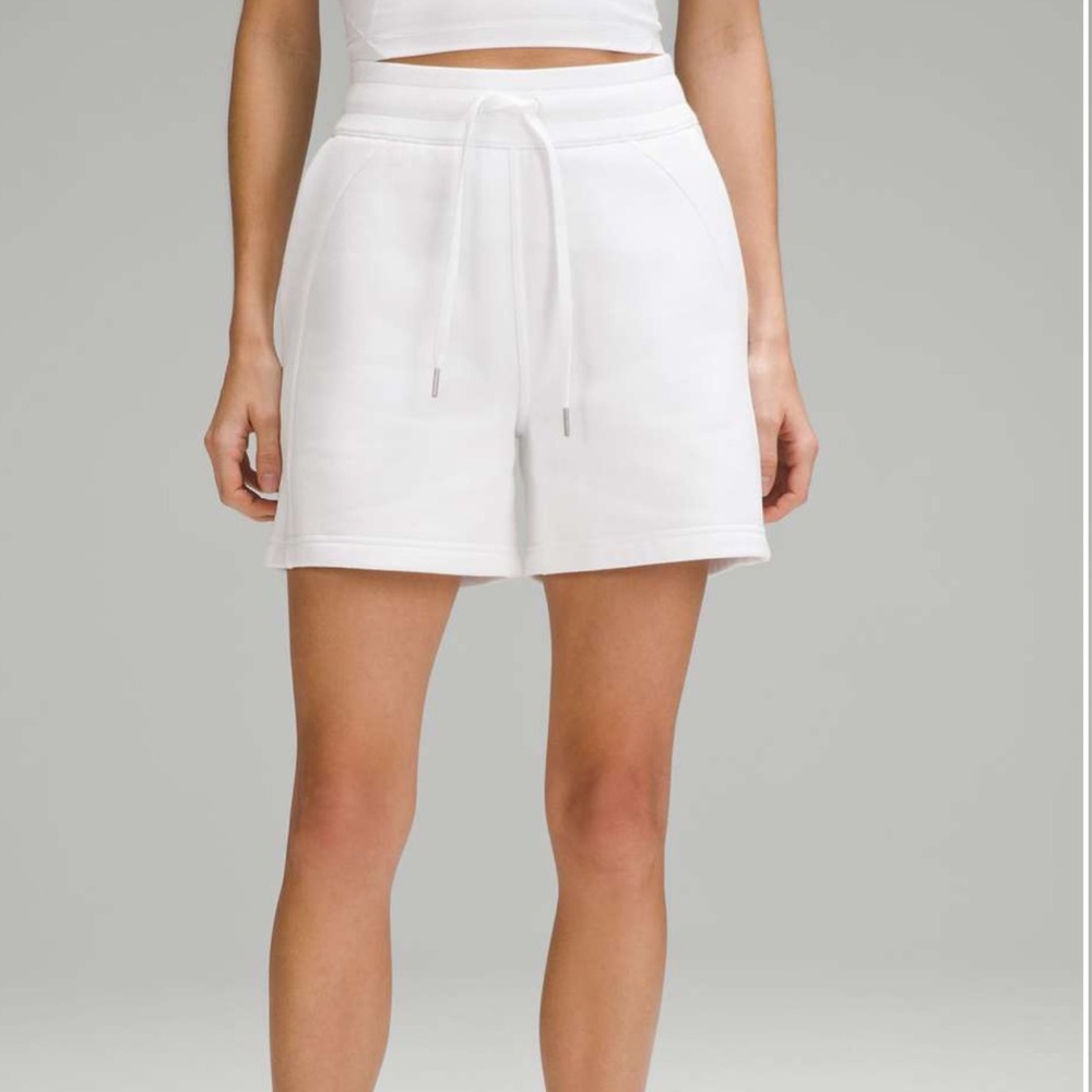 2024 Lululemon Scuba High-Rise Short 5"
White